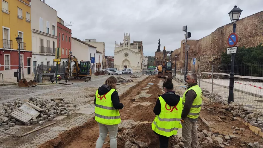 Comienzan las obras para renovar la imagen de la plaza San José (Badajoz)