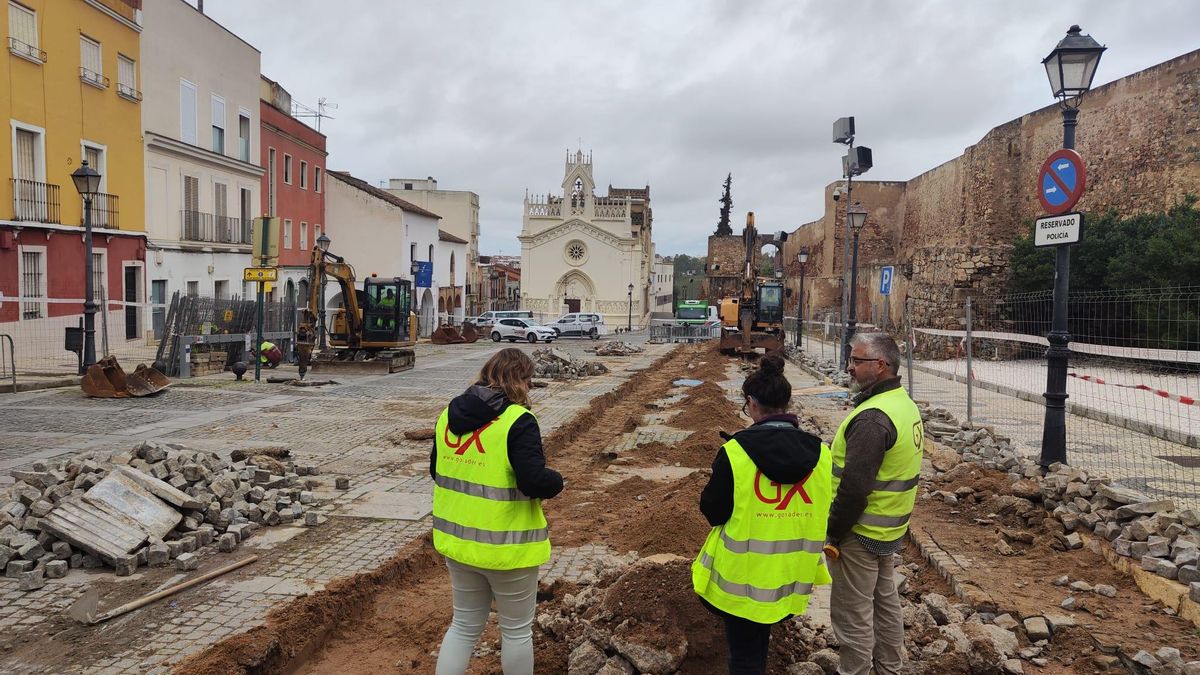 Comienzan las obras en la plaza San José de Badajoz.