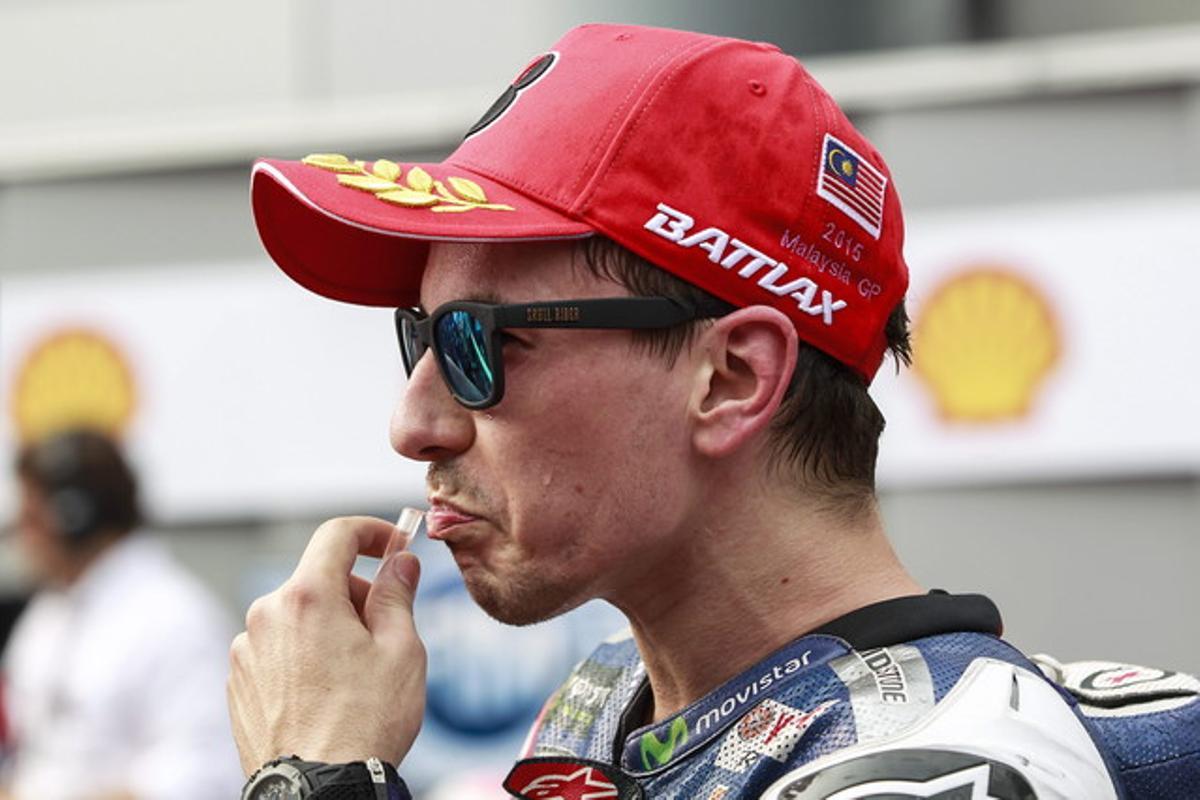 Jorge Lorenzo, després de quedar segon al Gran Premi de Malàisia, a Sepang. Jorge Lorenzo, després de quedar segon al Gran Premi de Malàisia, a Sepang.