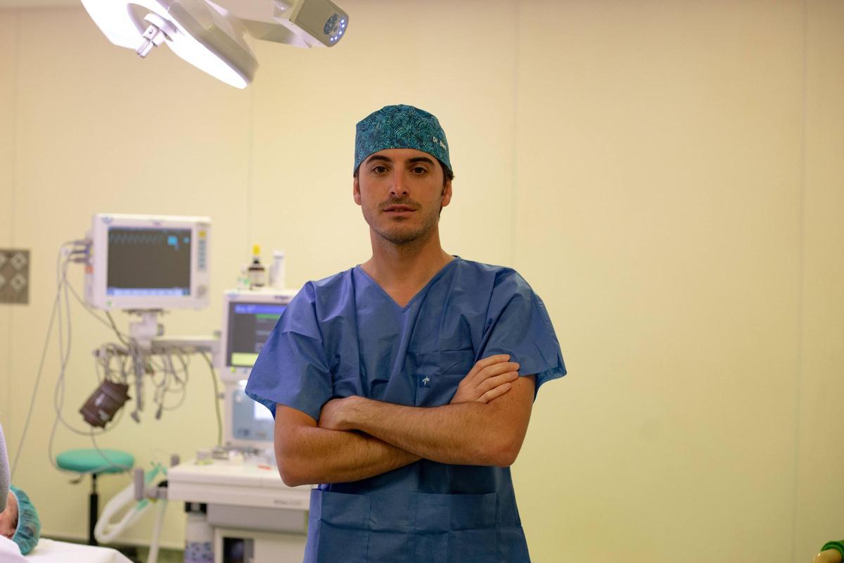 El doctor Carlos Baró Alonso, cirujano maxilofacial y responsable de la Unidad Dental de Vithas Valencia 9 de Octubre.