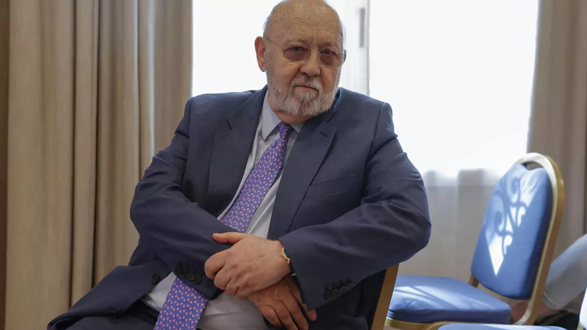 Tezanos, presidente del CIS, sugiere que el caso Koldo podría ser un "montaje"