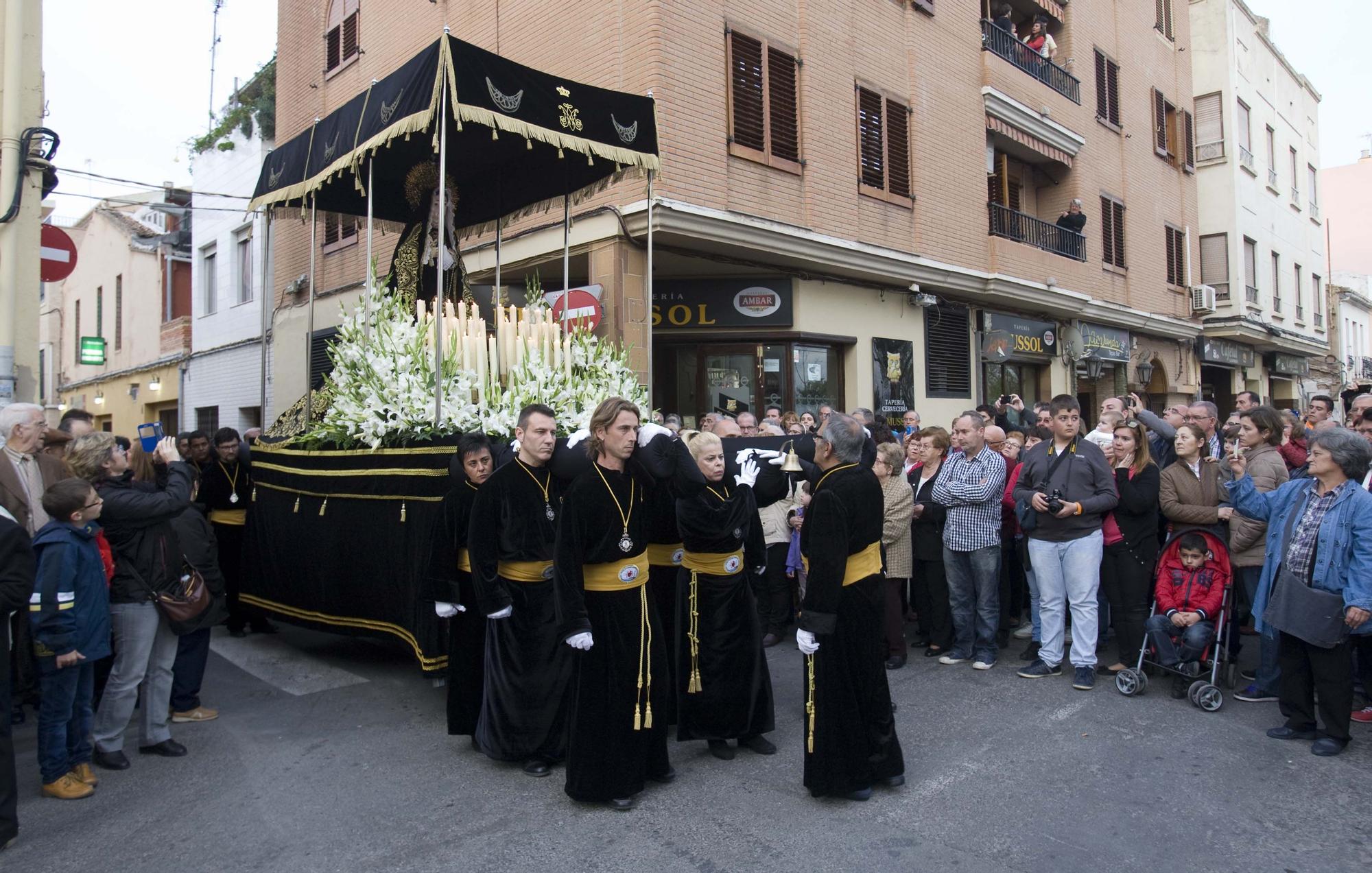 Las imágenes de las últimas procesiones de Viernes Santo en el Port de Sagunt.