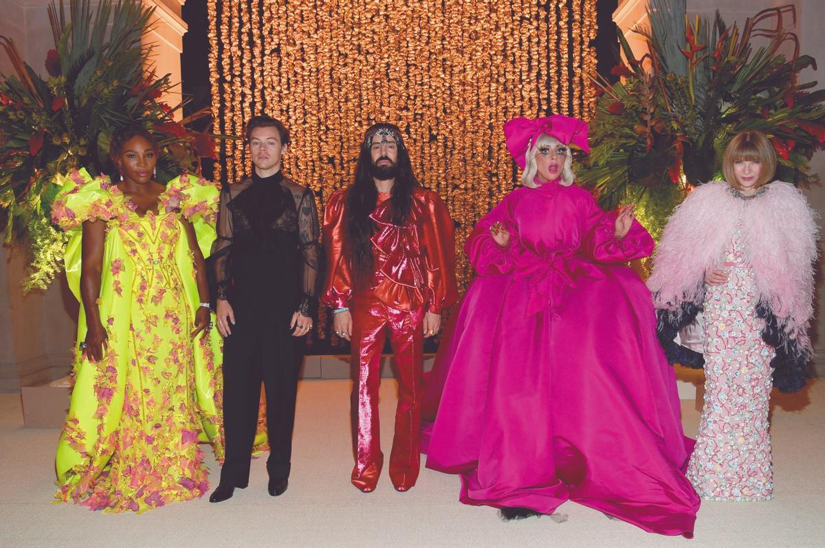Anna, con sus coanfitriones en la Met Gala de 2019: Serena Williams, Harry Styles, Alessandro Michele y Lady Gaga.