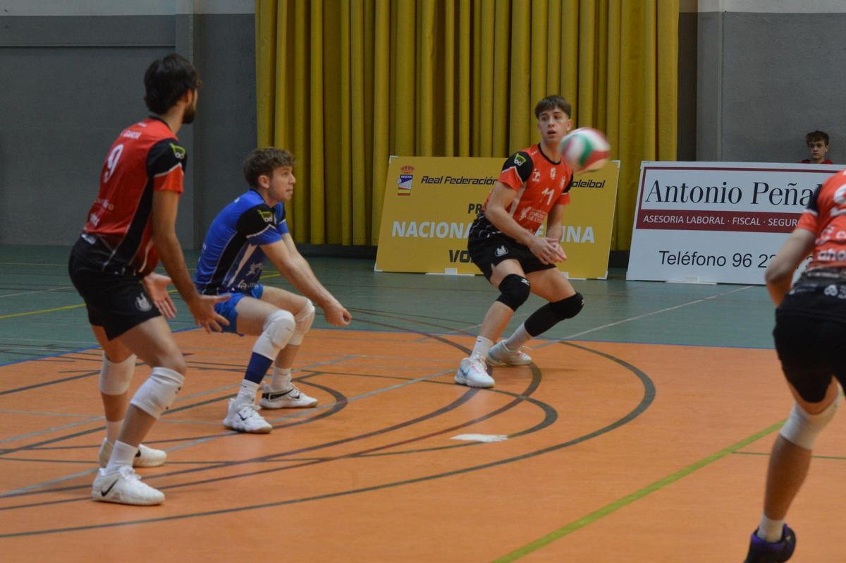 El Xàtiva Voleibol masculino en un partido.
