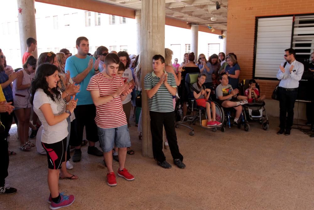 Minuto de silencio en el colegio Primitiva Lopez