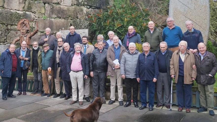 Reunión de la peña socio-gastronómica Como Auga de Maio | FDV