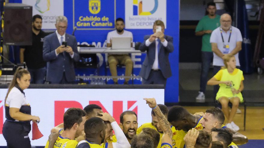 El CV Guaguas conquista su tercera Supercopa de España