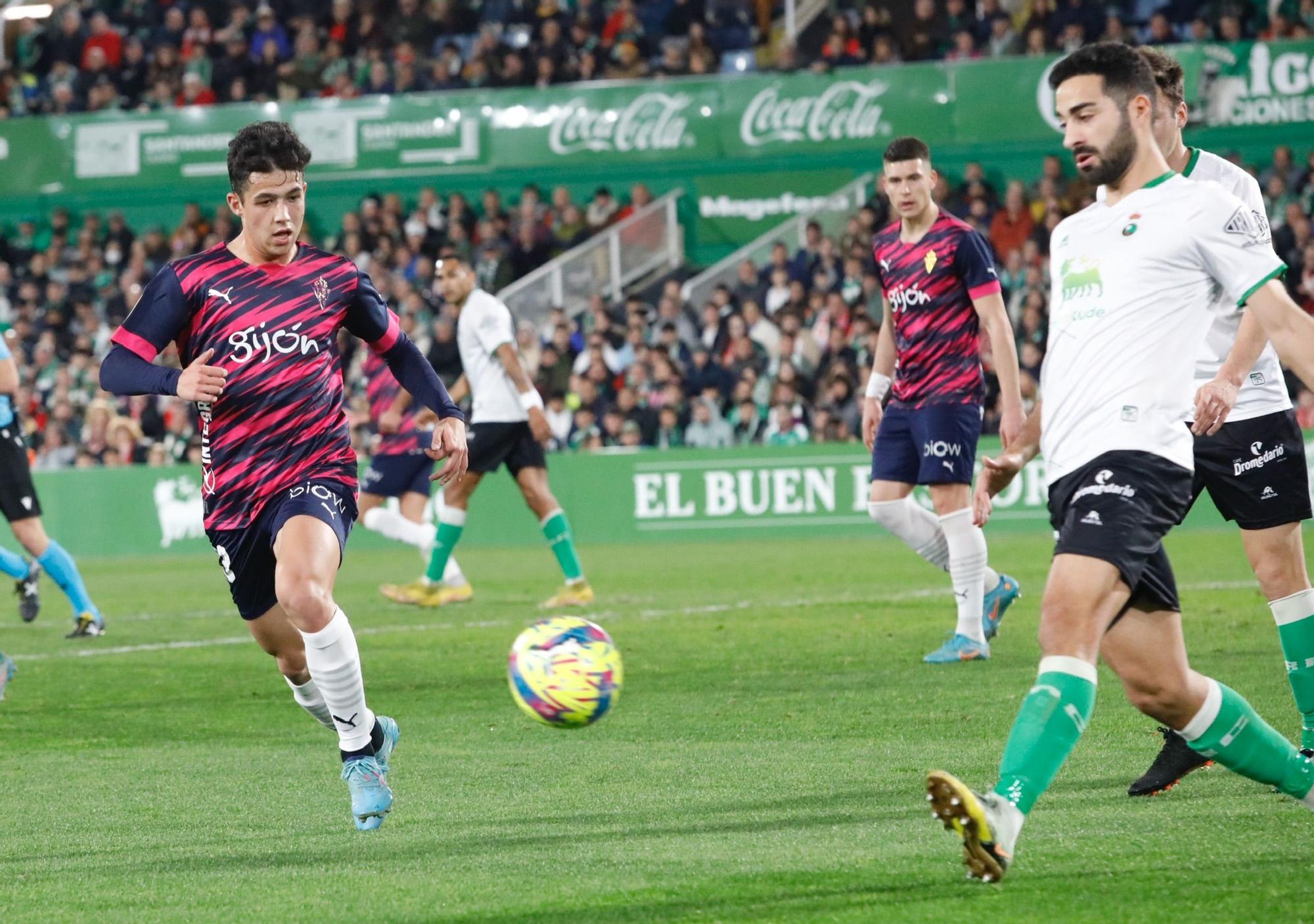 En imágenes: así fue el partido entre Racing y Sporting en El Sardinero