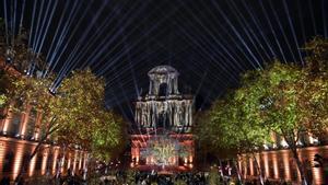 Homenaje a las víctimas de los atentados de Bataclan.