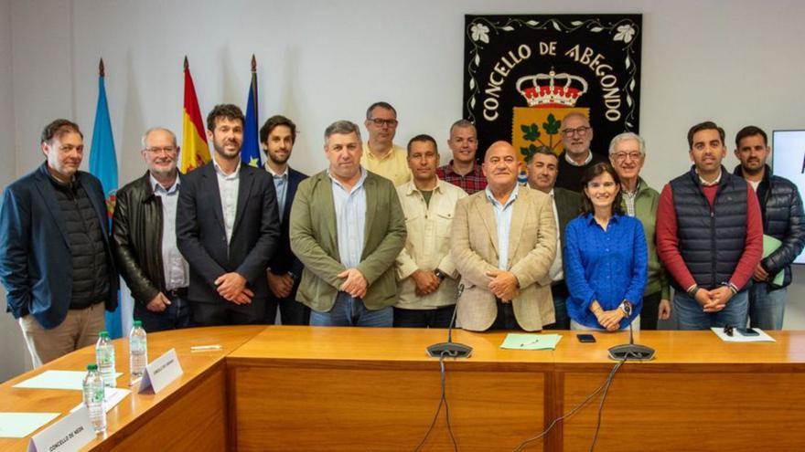 Fundada la asociación de concellos de la AP-9 «por una causa justa e histórica»