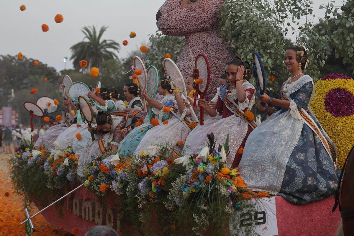 Así ha sido la Batalla de Flores de València 2026