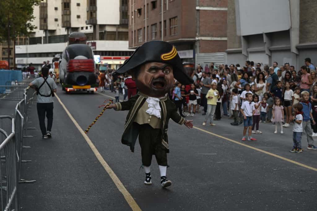 En imágenes | Primer día de las Fiestas del Pilar con las peñas y el pregón