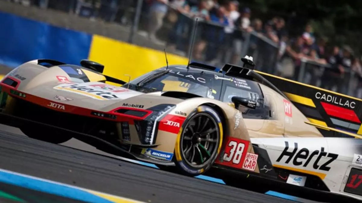 Las 24 Horas de Le Mans calientan motores con Cadillac haciendo historia