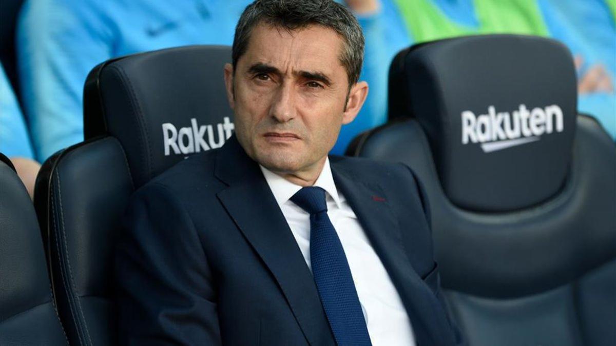 Ernesto Valverde seguirá como entrenador del Barça... de momento