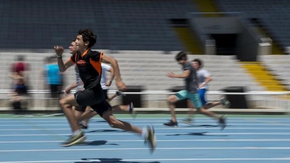 Carrera de 100 metros en Open Camp.