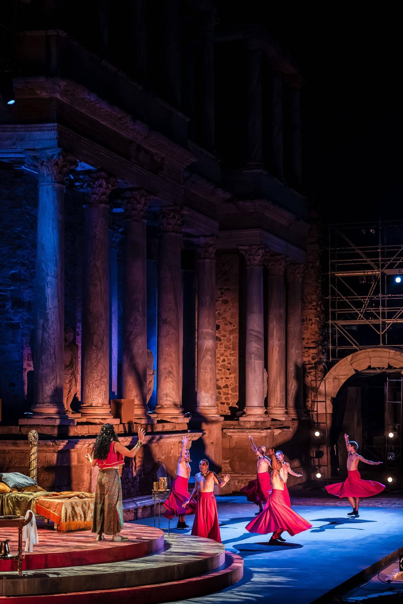 Las imágenes de 'Alejandro y el eunuco persa', la obra de esta semana del Festival Internacional de Teatro Clásico de Mérid