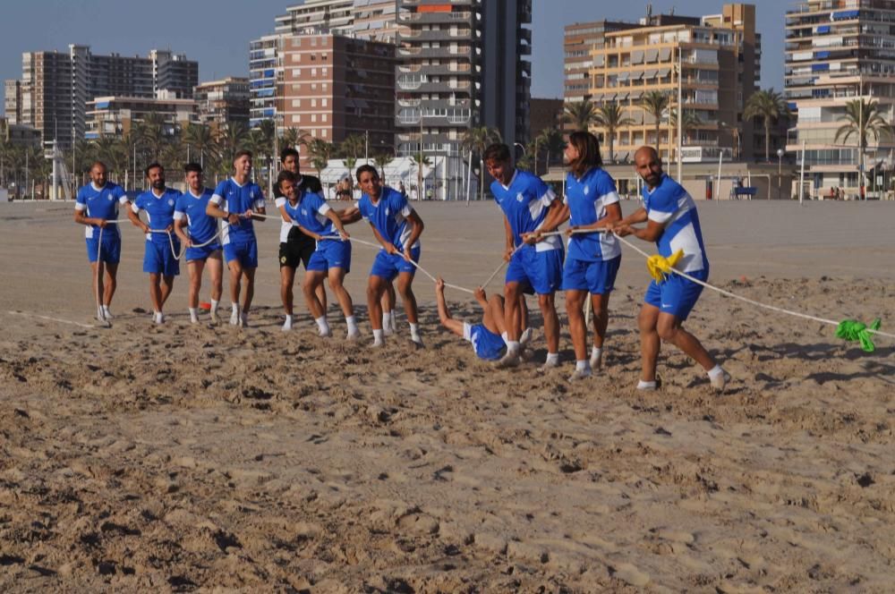 Entrenamiento del Hércules CF en la playa de San Juan