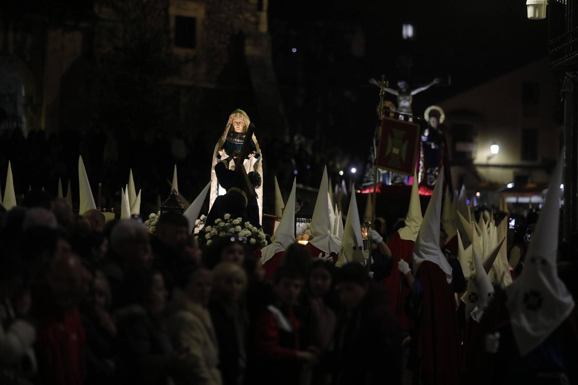 EN IMÁGENES: el álbum fotográfico de los mejores momentos de la Semana Santa de Avilés