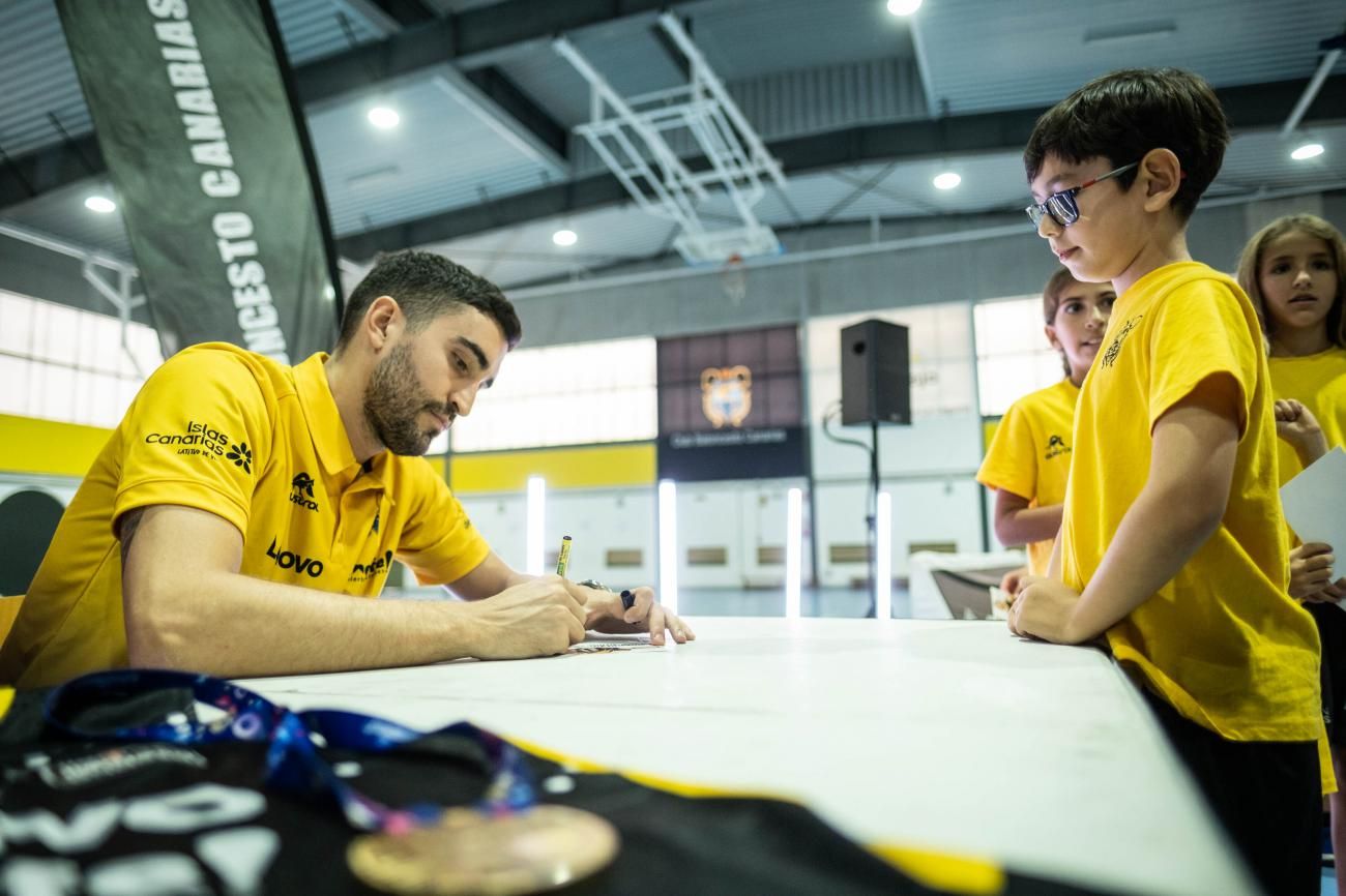 Presentación de Jaime Fernández, nuevo jugador del Lenovo Tenerife