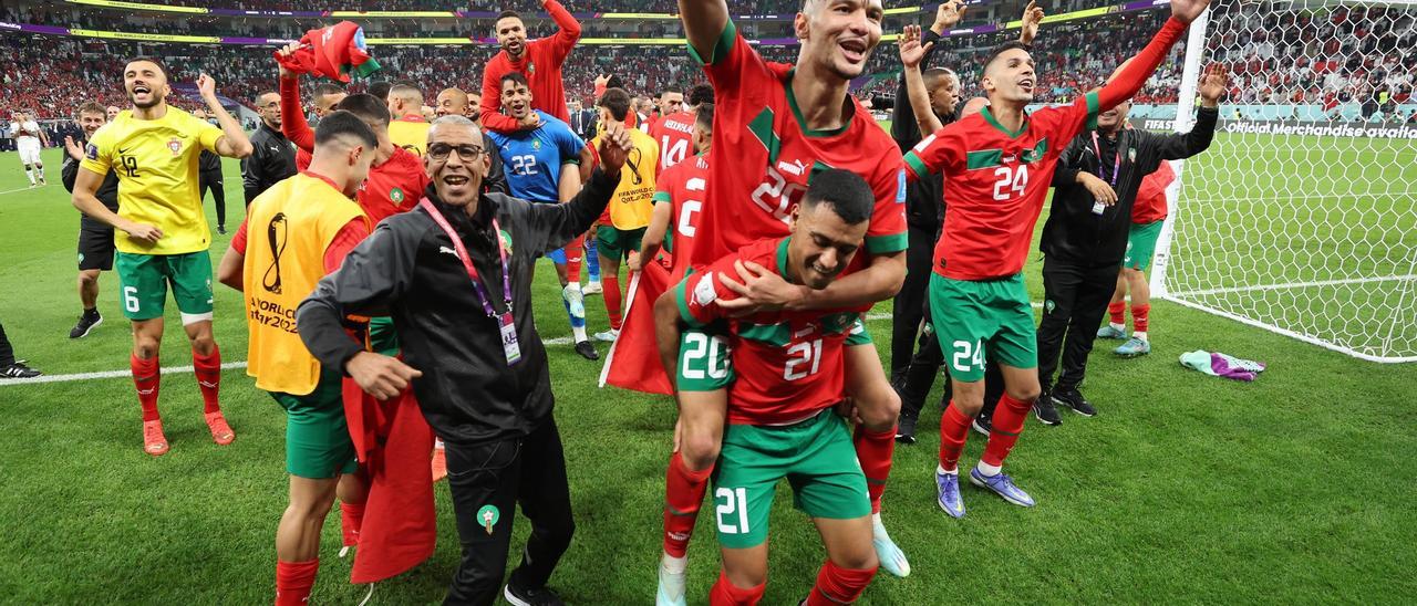 Los jugadores de Marruecos celebran el pase a semifinales en el pasado Mundial de 2022.