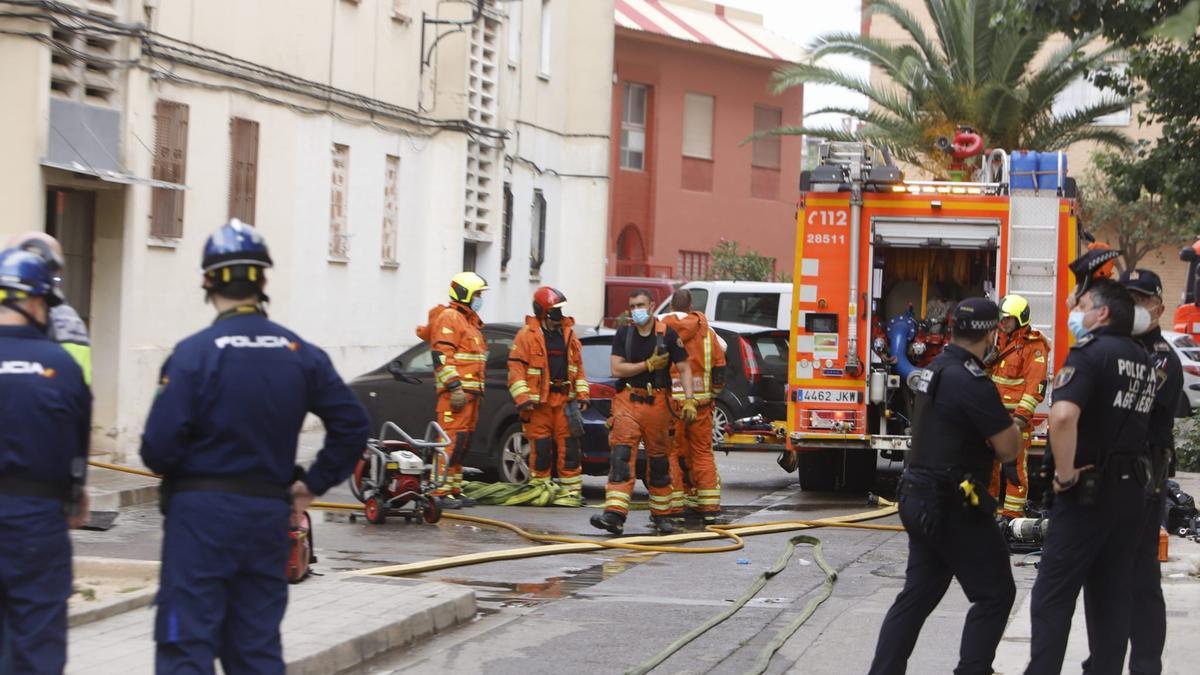 Incendio en Algemesí con un muerto y tres heridos