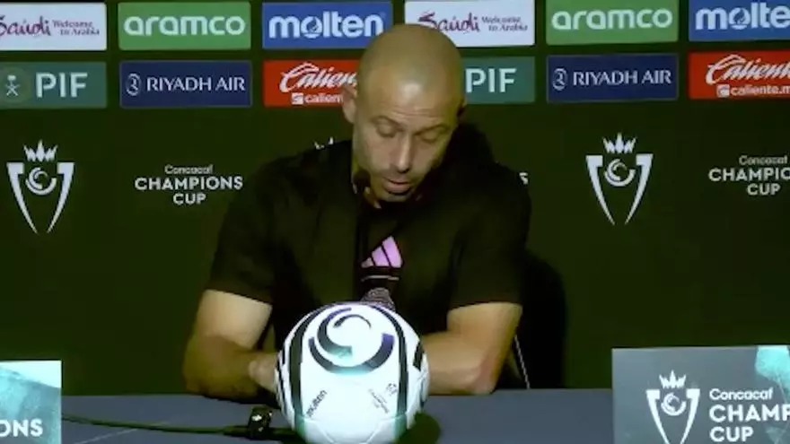 Mascherano da cuentas del estado de Maxi Falcón y Luis Suárez