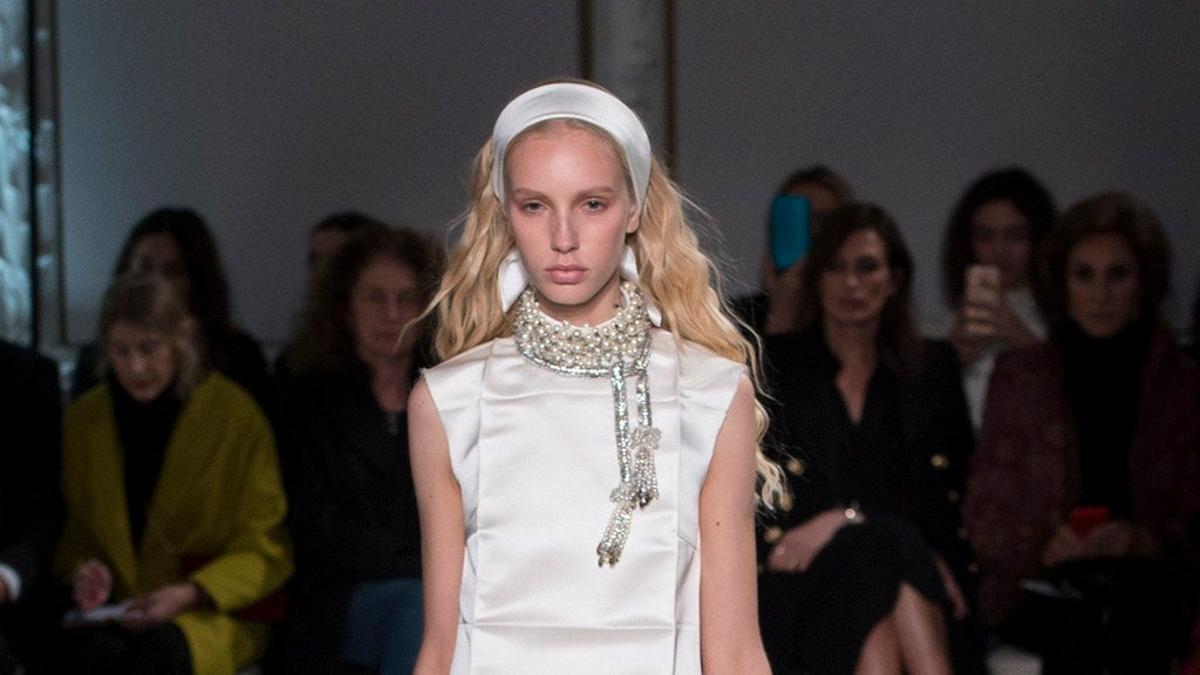 Cómo crear una extravagancia minimalista, por Giambattista Valli