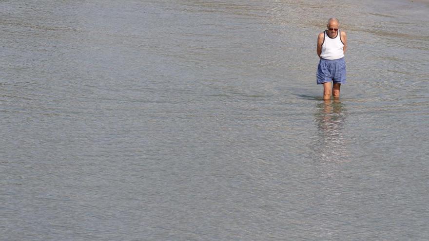 El Mar Menor se enfrenta indudablemente a otro problema, que es el aumento de la temperatura del mar