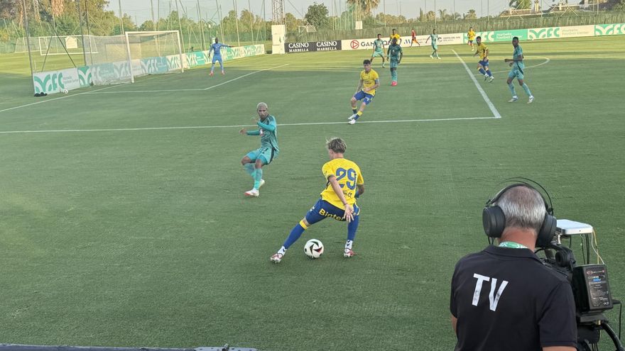 Iñaki y Barcia brillan en el estreno de una UD Las Palmas experimental en Marbella (0-0)