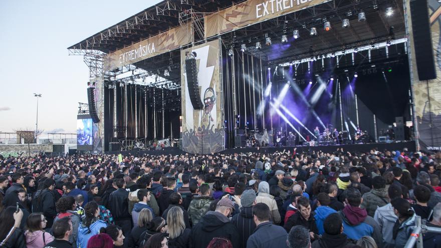 Despliegue para garantizar la seguridad en Cáceres de un masivo Extremúsika