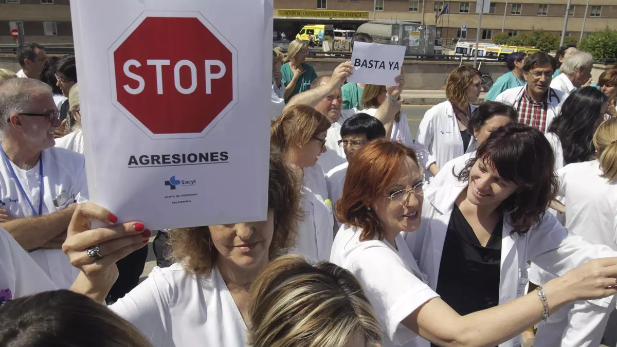 Las agresiones a personal sanitario no dan tregua: tres nuevos ataques en Sevilla y Jaén