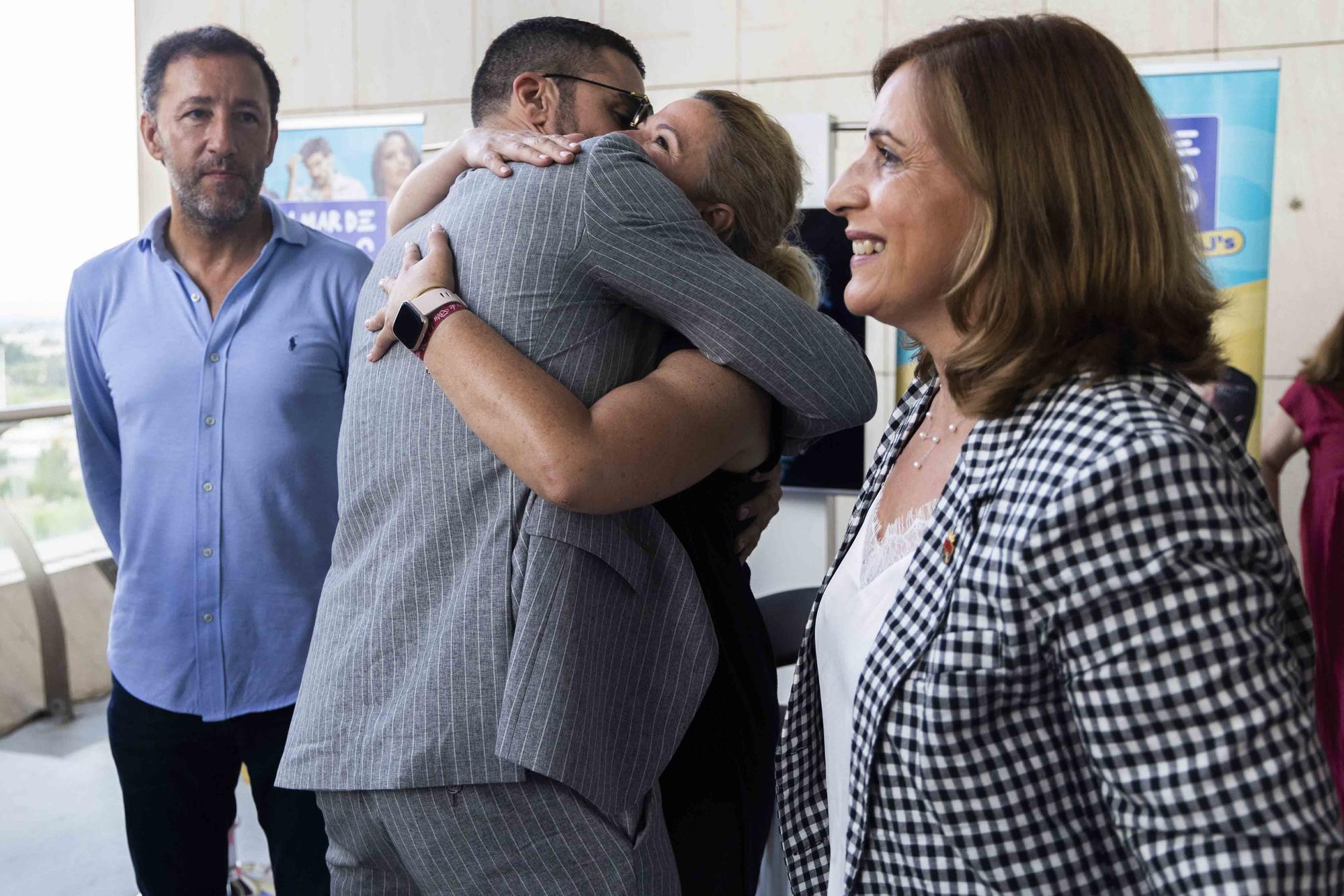 Miguel Ángel Silvestre triunfa en la presentación de Mar de Sons en València