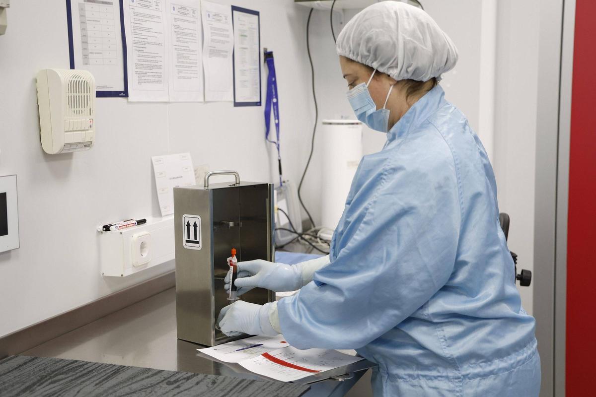 Visita a la Unidad Central de Radiofarmacia de Galicia: la fábrica invisible que sostiene la medicina nuclear gallega