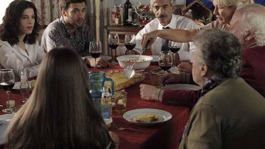 Los Alcántara, en una imagen de la última temporada de la serie.