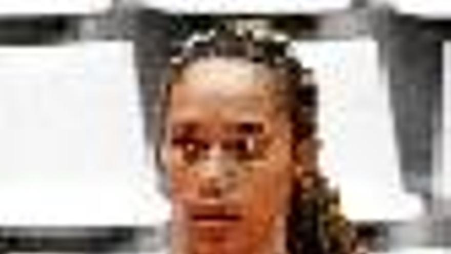 Brittney Griner  
Pivot (2.03)
25 anys. 
1 títol de la WNBA
1 Or mundial