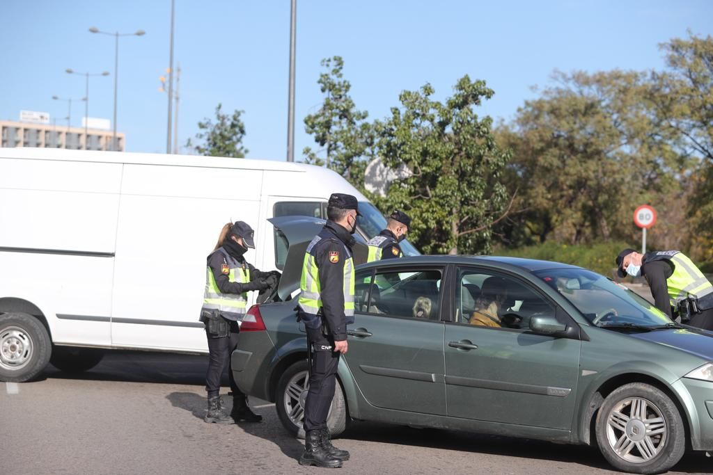 Controles en las entradas a València