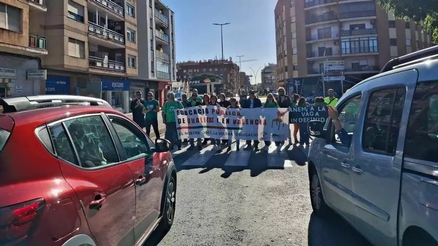 De las aulas a las calles: los piquetes cortan el acceso a Dénia