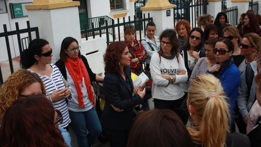 Márquez con los representantes de las AMPAS de Las Lagunas.