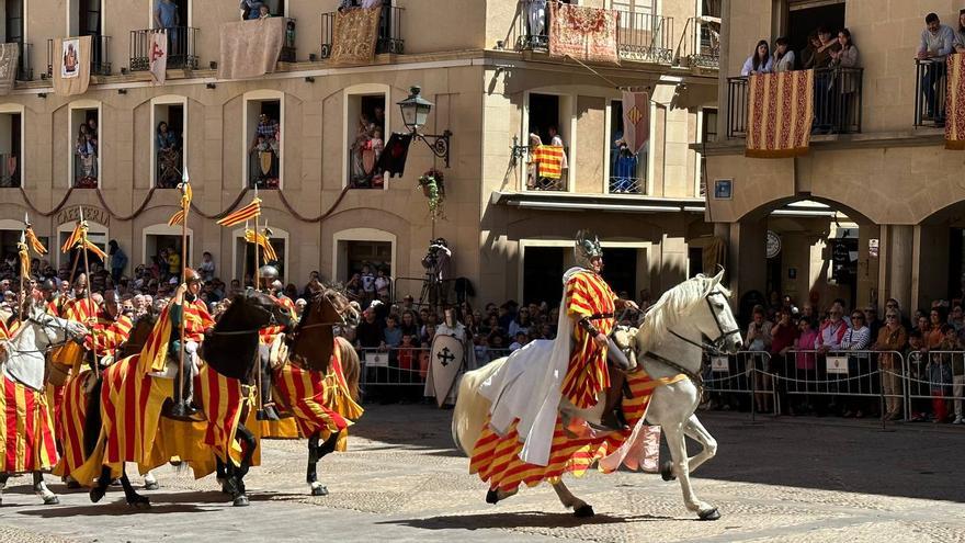 Alcañiz revive sus tradiciones con el Vencimiento del Dragón