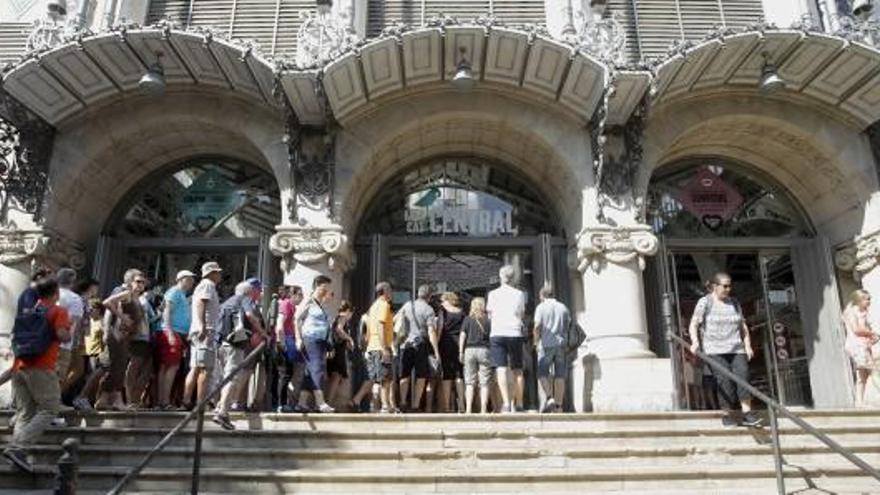 El ayuntamiento creará una oficina para instruir a los turistas en seguridad