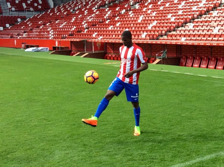 Primer entrenamiento de Elderson Echiéjilé con el Sporting