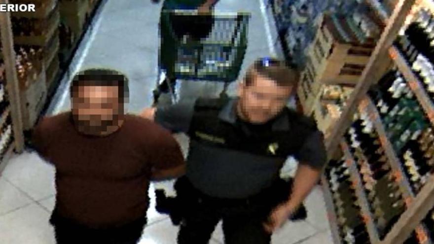 Detenido por séptima vez por 12 hurtos en supermercados de Ibi y Castalla