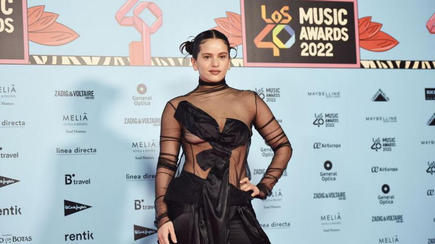 Rosalía recibe tres premios en la gala de Los40 Music Awards celebrada en Madrid