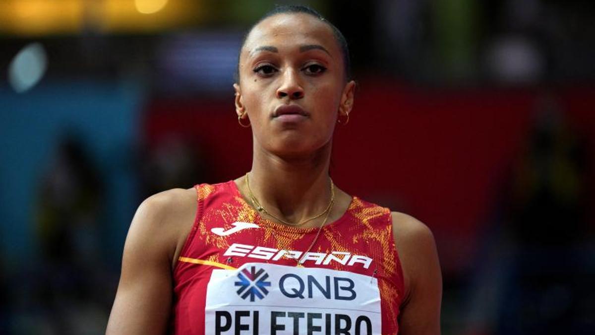 Ana Peleteiro, durante una competición de atletismo
