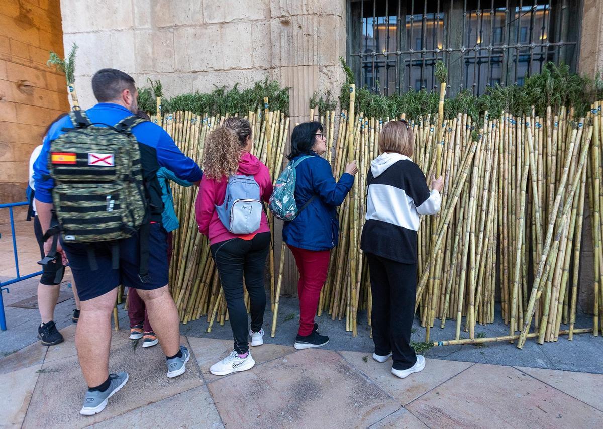 La romería a la Santa Faz marca el pulso de la ciudad de Alicante