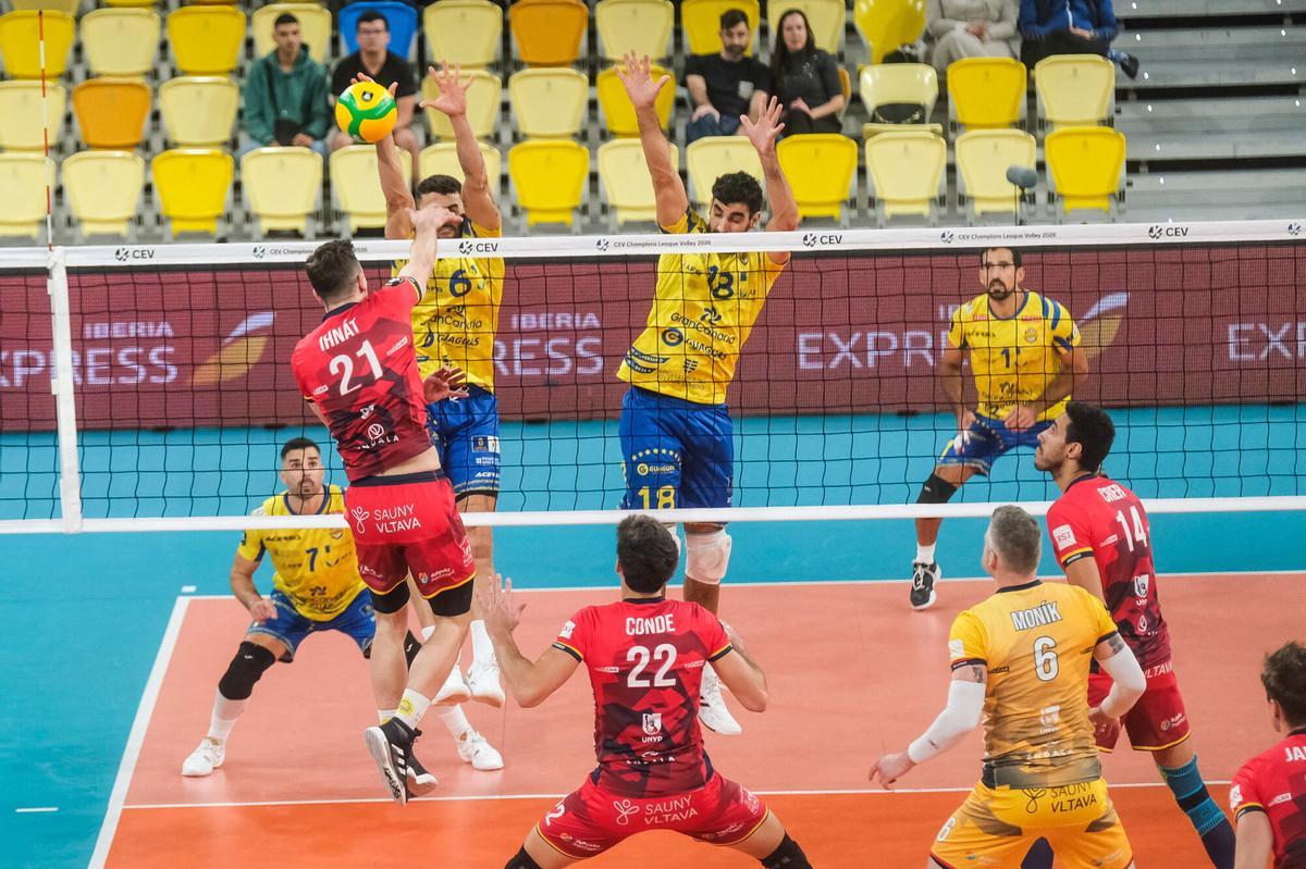 Partido Guaguas-Praga de Champions League