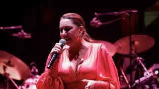 Niña Pastori tiende un puente entre el flamenco y la salsa en la Axerquía