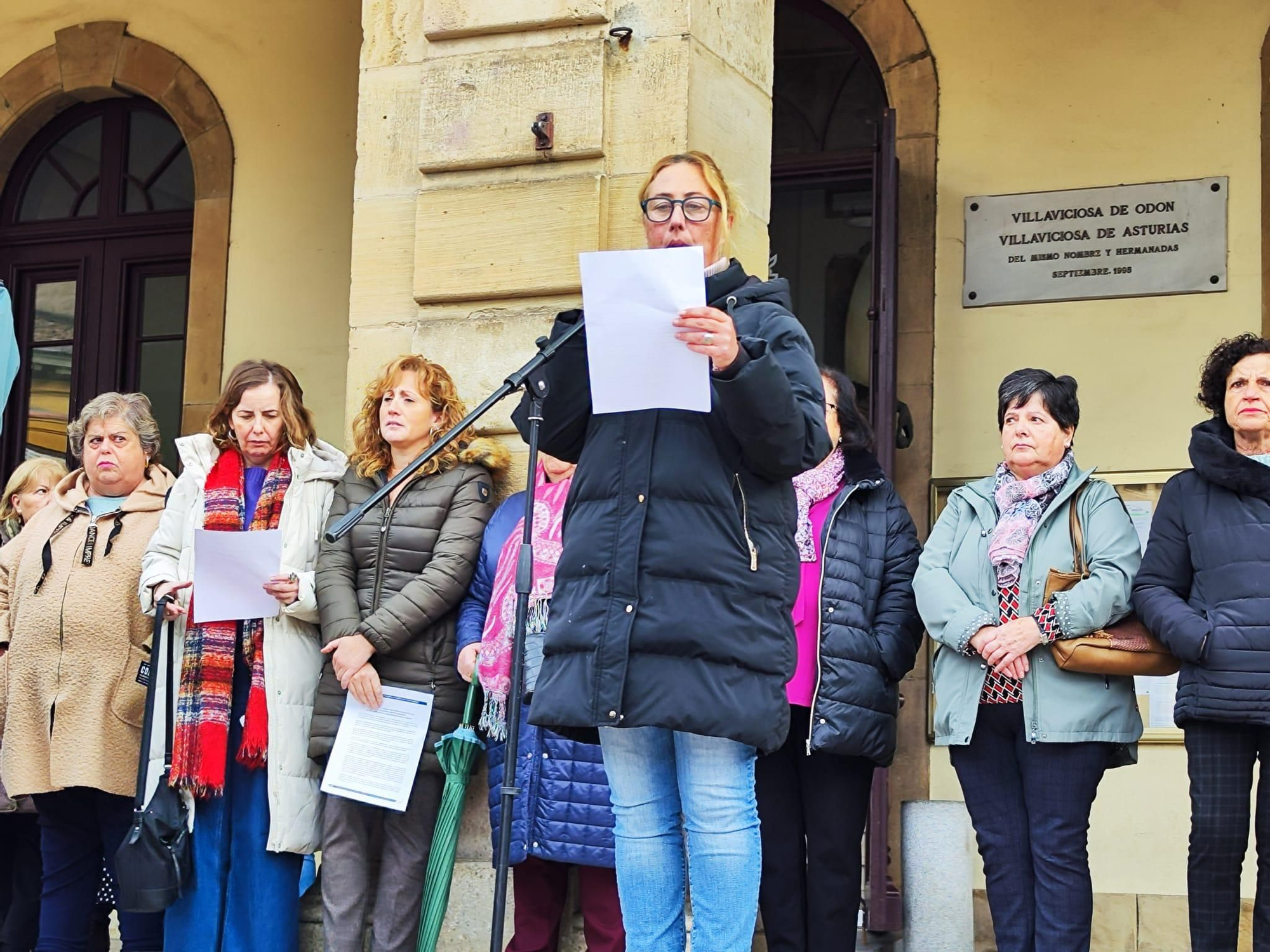Villaviciosa, contra la violencia de género: los vecinos salen a la calle para conmemorar el 25N