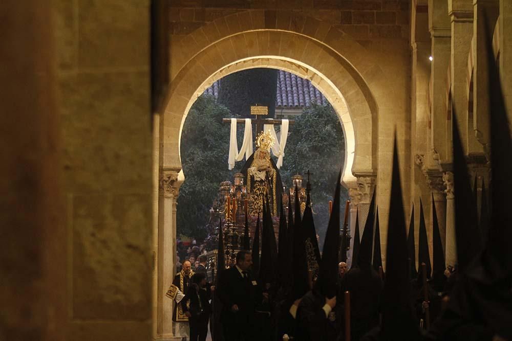 La hermandad de la Soledad en carrera oficial