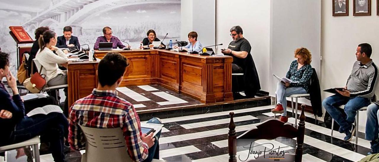 El alcalde defiende que la forma Castelló reúne el mayor consenso de la historia